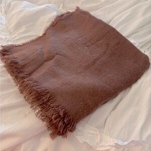 Mauve blanket scarf